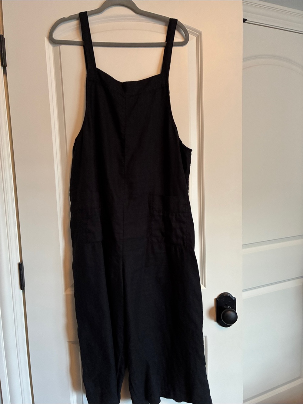 WHITE LABEL—Black Sleeveless Overalls Jumpsuit/Linen Romper